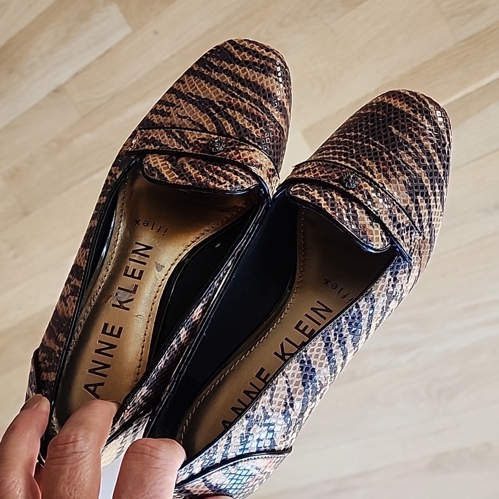 Anne Klein iflex Tiger Loafer Women's Size 6 - Picture 8 of 10